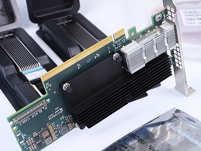 MCX755106AS-HEAT Mellanox NVIDIA  ConnectX-7  NDR 200Gb/s双端口QSFP112 IB 网卡